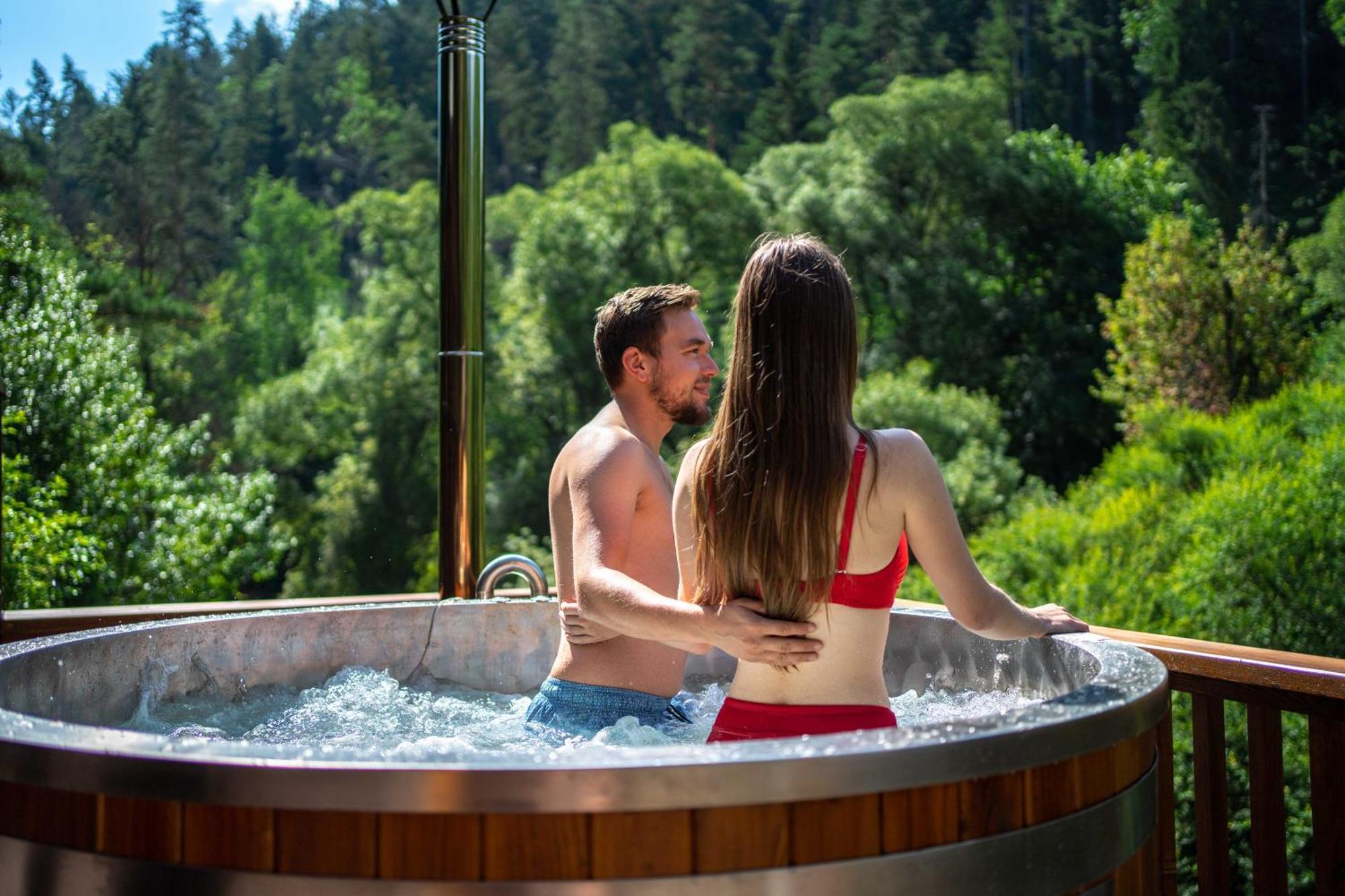Sovia Wellness Chata S Jacuzzi Kadou A Saunou, Cingov Smizany Luaran gambar